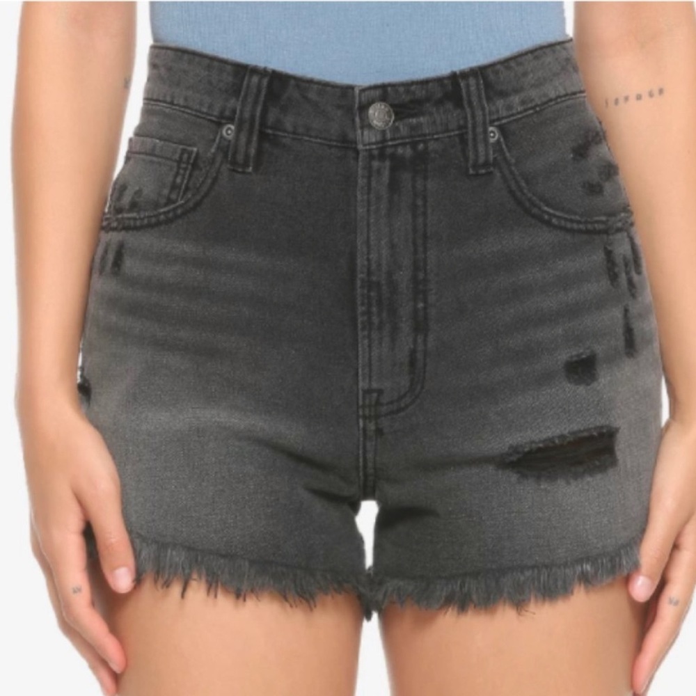 New HT Black Denim Ultra Hi-Rise Washed Distressed, Cut Off Shorts Size 13​ Jnrs